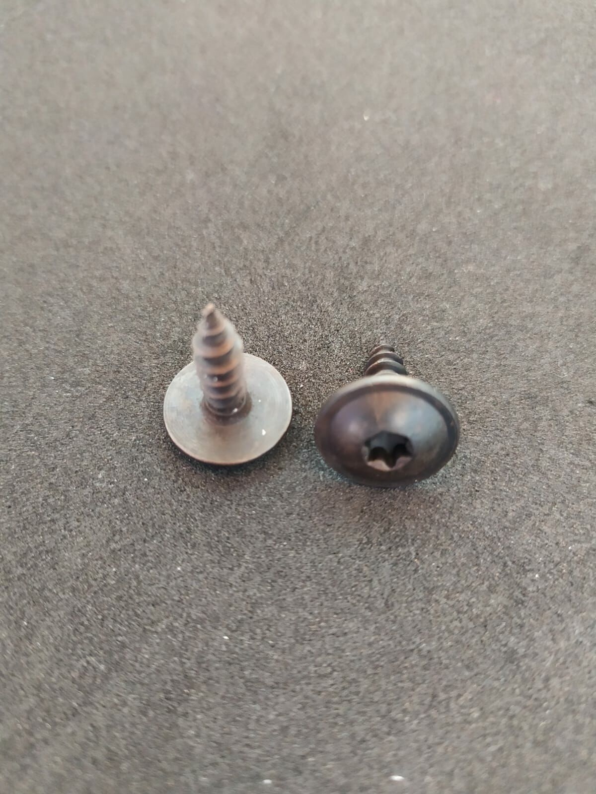 Volkswagen - Davlumbaz Vidası [N90775001]