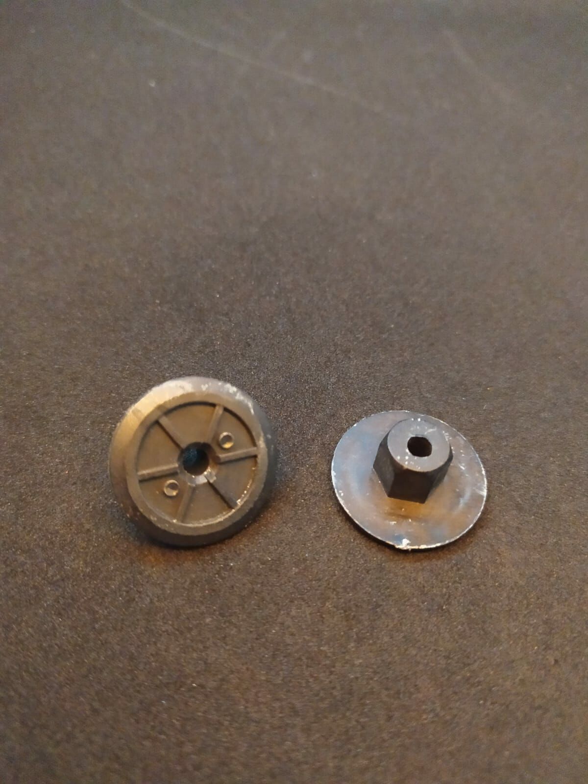 BMW / Volkswagen / Mercedes - Plastik Somun